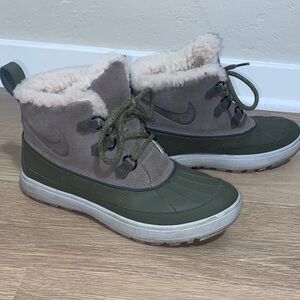Nike Woodside Chukka 2 Light Taupe Woman’s 9